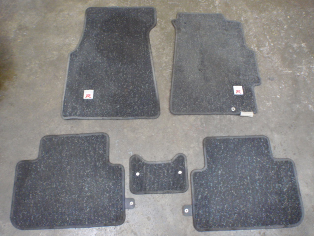 Honda%2BIntegra%2BType-R%2BDC2%2B1%2BSet%2BGenuine%2BCarpet%2BMats.JPG
