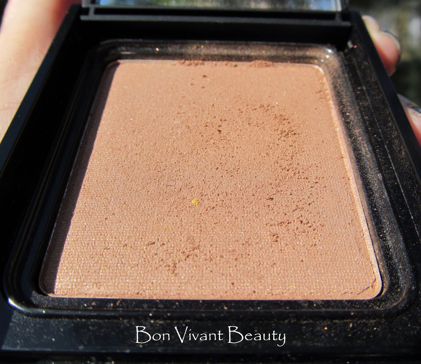 Bon Vivant Beauty Glow Pore Minimizing Bronzer in Light Golden Bronze