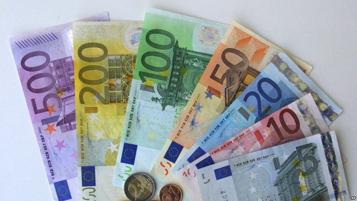 Kehancuran Ekonomi Eropa Setelah Lahirnya Mata Uang Euro Kehancuran Ekonomi Eropa Setelah Lahirnya Mata Uang Euro