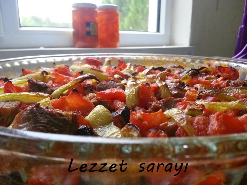 Fırında Kuzu Etli Patlıcan Yemeği Lezzet sarayı