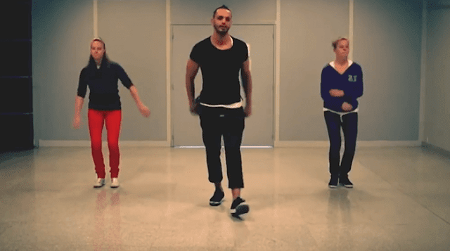 Learning to Dancing in The House Learning to Dancing in The House