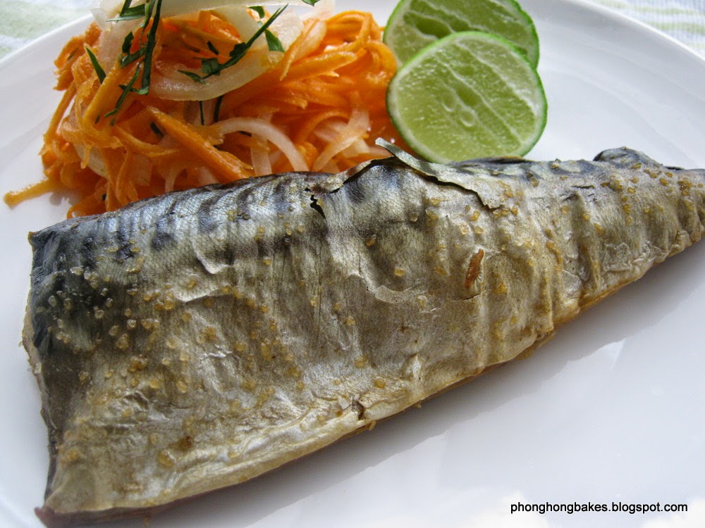 PH the Malaysian Carnivore Salt Grilled Mackerel With Onion and Carrot