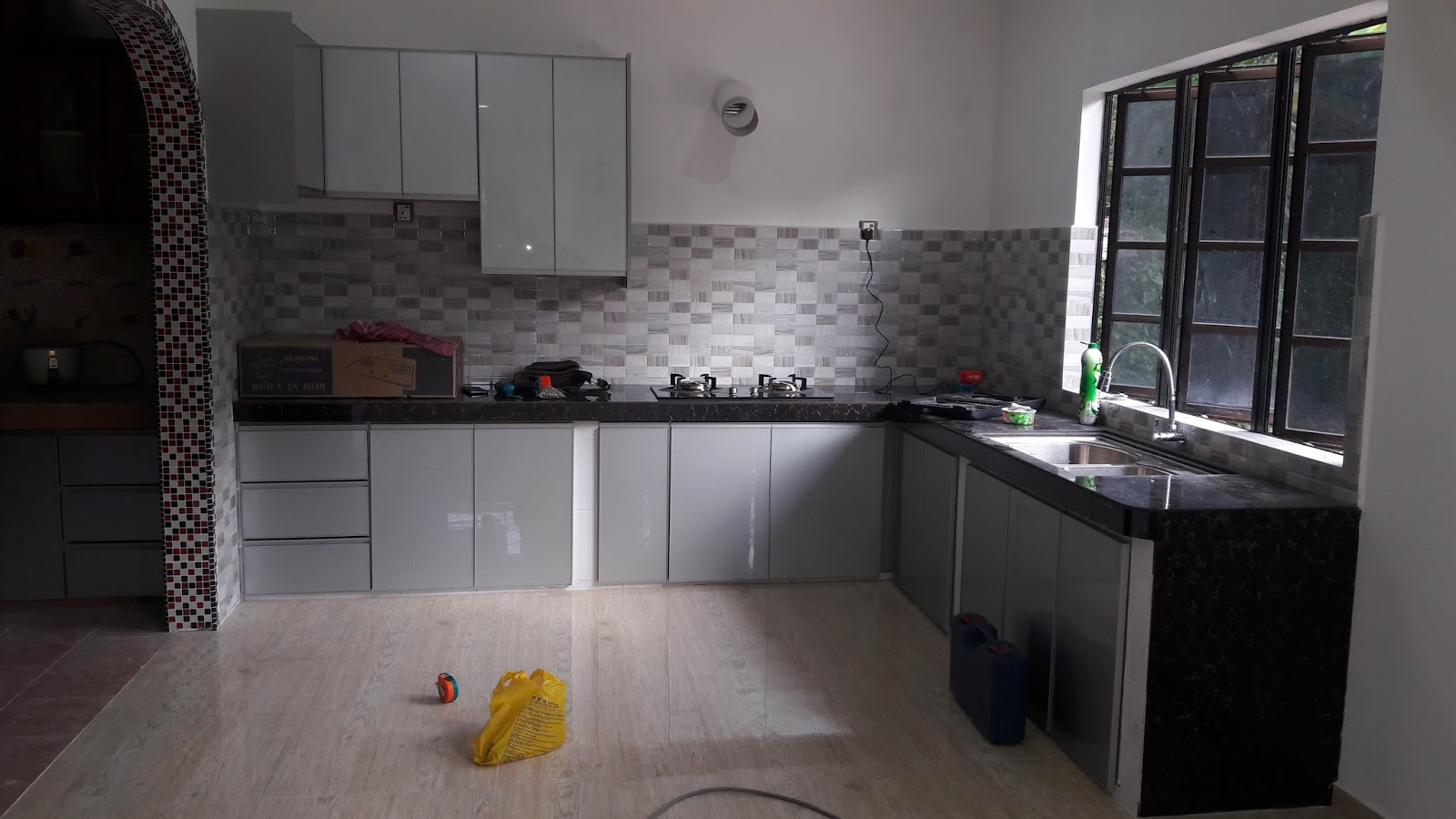 Kabinet Dapur Terus Dari Kilang 3g Gl Bukit Larang Sememangnya Dapur Rumah En Sulaiman Ni Memang Besar Ye La Lot Banglo Puas Hati Buat Keje Kt Sini
