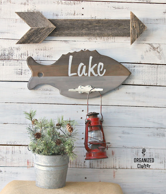 Repurposed Thrift Shop Cutting Board Wall Hook #Lakedecor #oldsignstencils #stencil