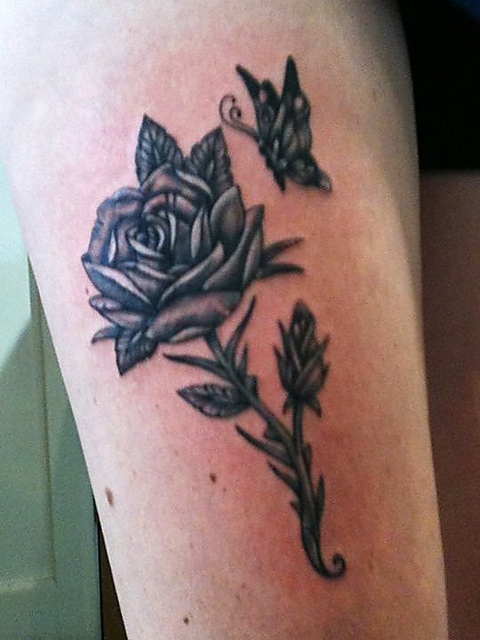 Tattoo lee Black Rose Tattoo