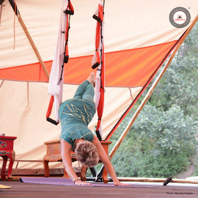 aeroyoga, yoga aereo, aerial yoga, air yoga, yoga aerien, fly, flying, gravity, suspension, gaelle devic, rafael martinez, stage, formacion, teacher training, anti, age, trapeze