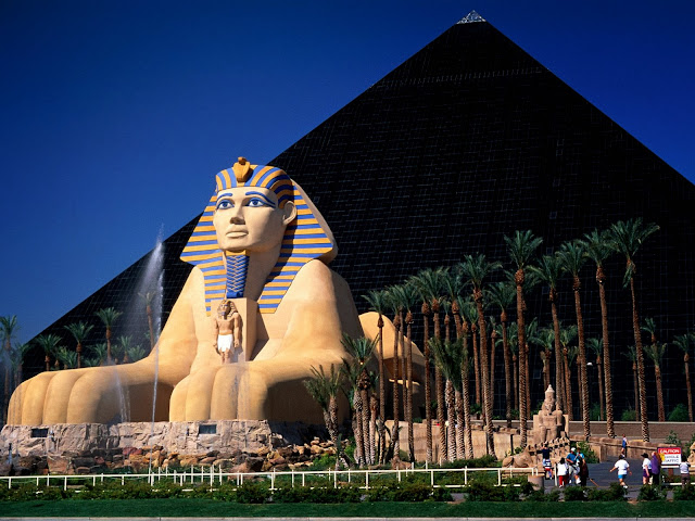 Luxor Hotel 5 Hotel Terbesar dan Termegah Di Dunia