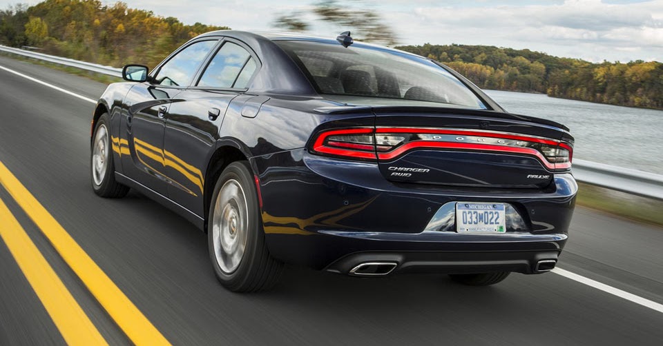 FCA Tweaks Chrysler 300, Dodge Charger And Jeep Cherokee