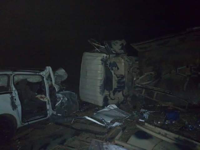 Photos: Nigerian soldiers, civilians involved in serious accident in Umuahia