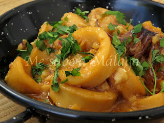 Calamares En Salsa De Almendras
