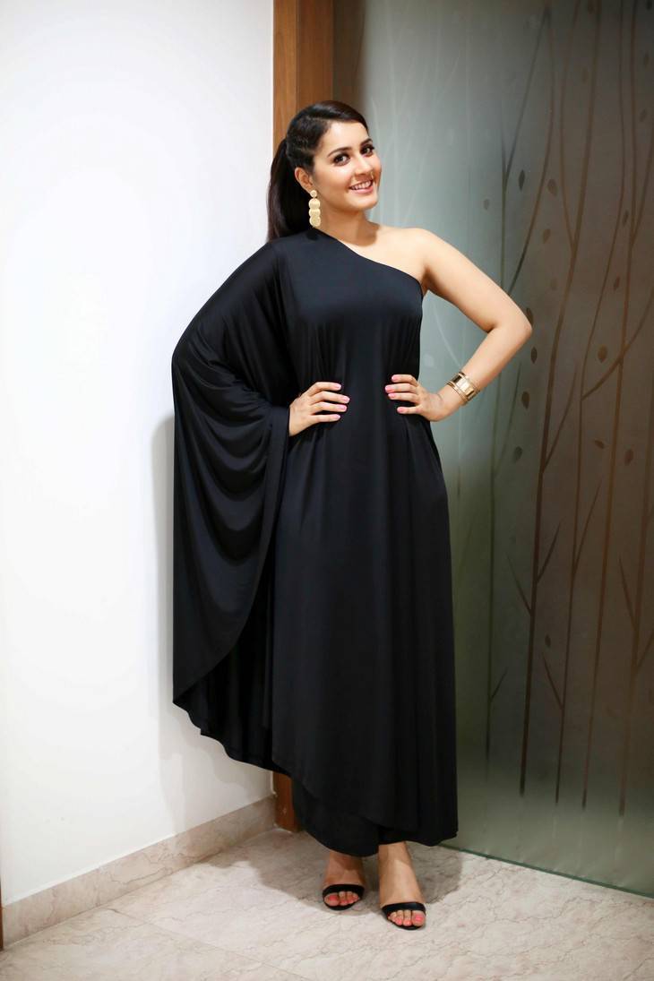 Rashi Khanna Gorgeous Photos In Black Dress