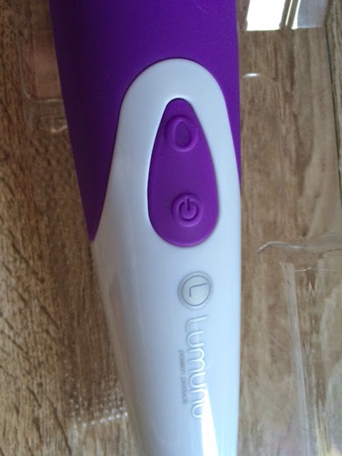 Mona S Blog Deluxe Lumunu Magic Massager Aus Silikon Mit 10 Programmen Wasserdichter Magic Wand