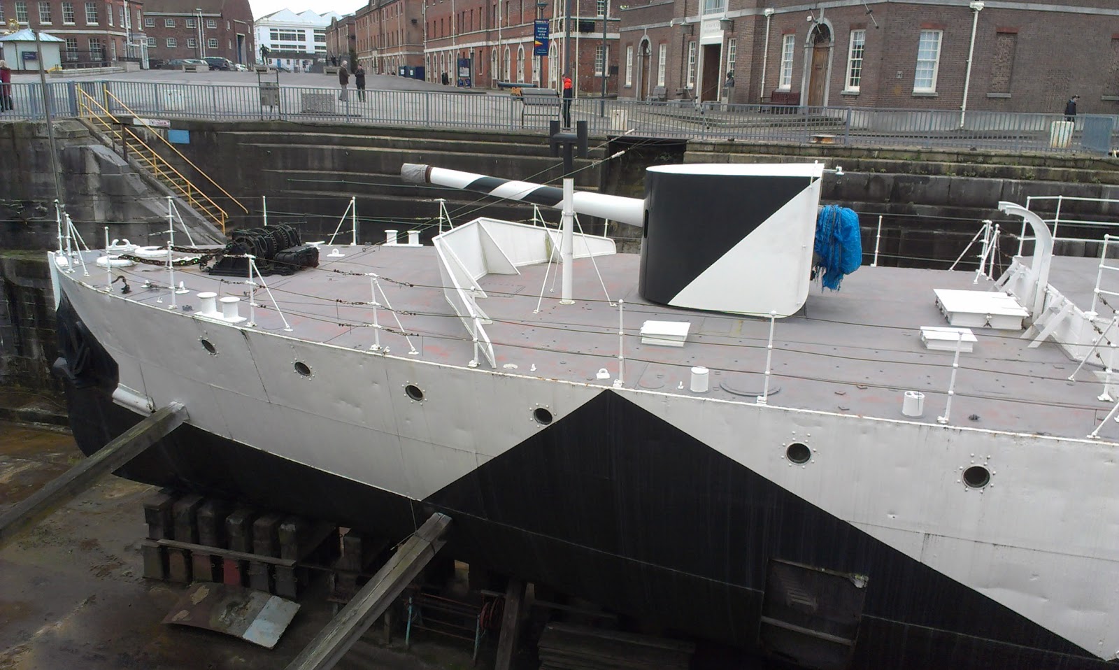 open a vein Dazzle paint