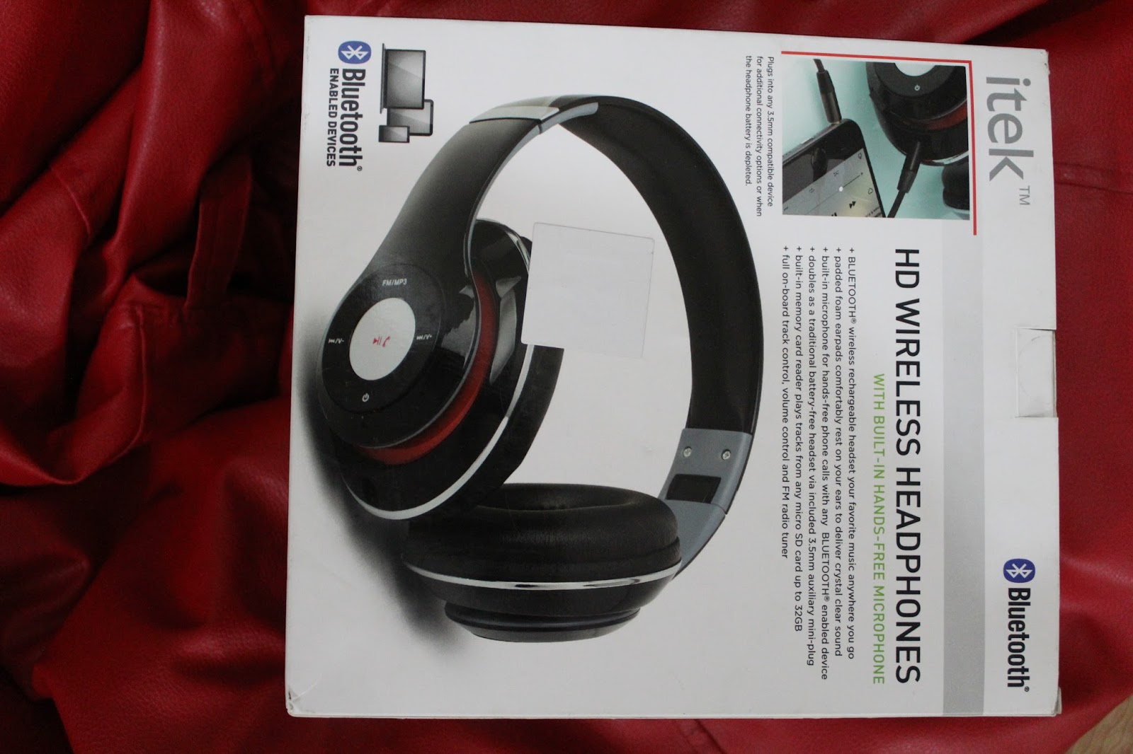 smile with sytle Review of my itek (HD WIRELESS HEADPHONES)