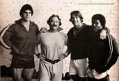 Lou Ferrigno, Joe Weider, Arnold Schwarzenegger and Robby Robinson PHOTO SHOOT DURING TRAINING AND FILMING OF PUMPING IRON IN THE OLD HOUSE OF  GOLD'S IN VENICE, CALIFORNIA 70S MASTER CLASS - 4-day one-on-one intensive personal training with R OBBY ROBINSON in Gold's gym Venice, CA and nutrition &  supplementation seminar - ▶ www.robbyrobinson.net/master-class.php