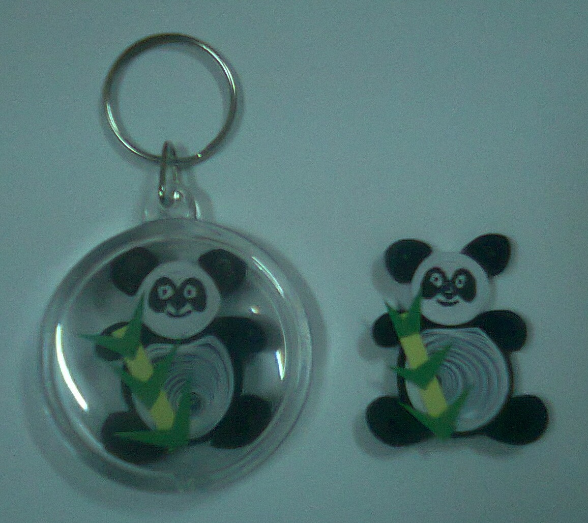 Crafty Diva's QUILLED PANDA KEYCHAIN