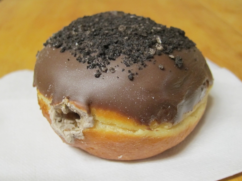 Review Krispy Kreme Oreo Donut Review