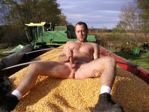 Gay Naked Male Farm Workers Image 4 Fap