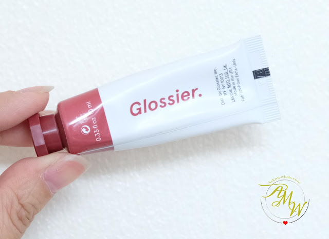 a photo of Glossier Cloud Paint in Storm review by Nikki Tiu of askmewhats.com