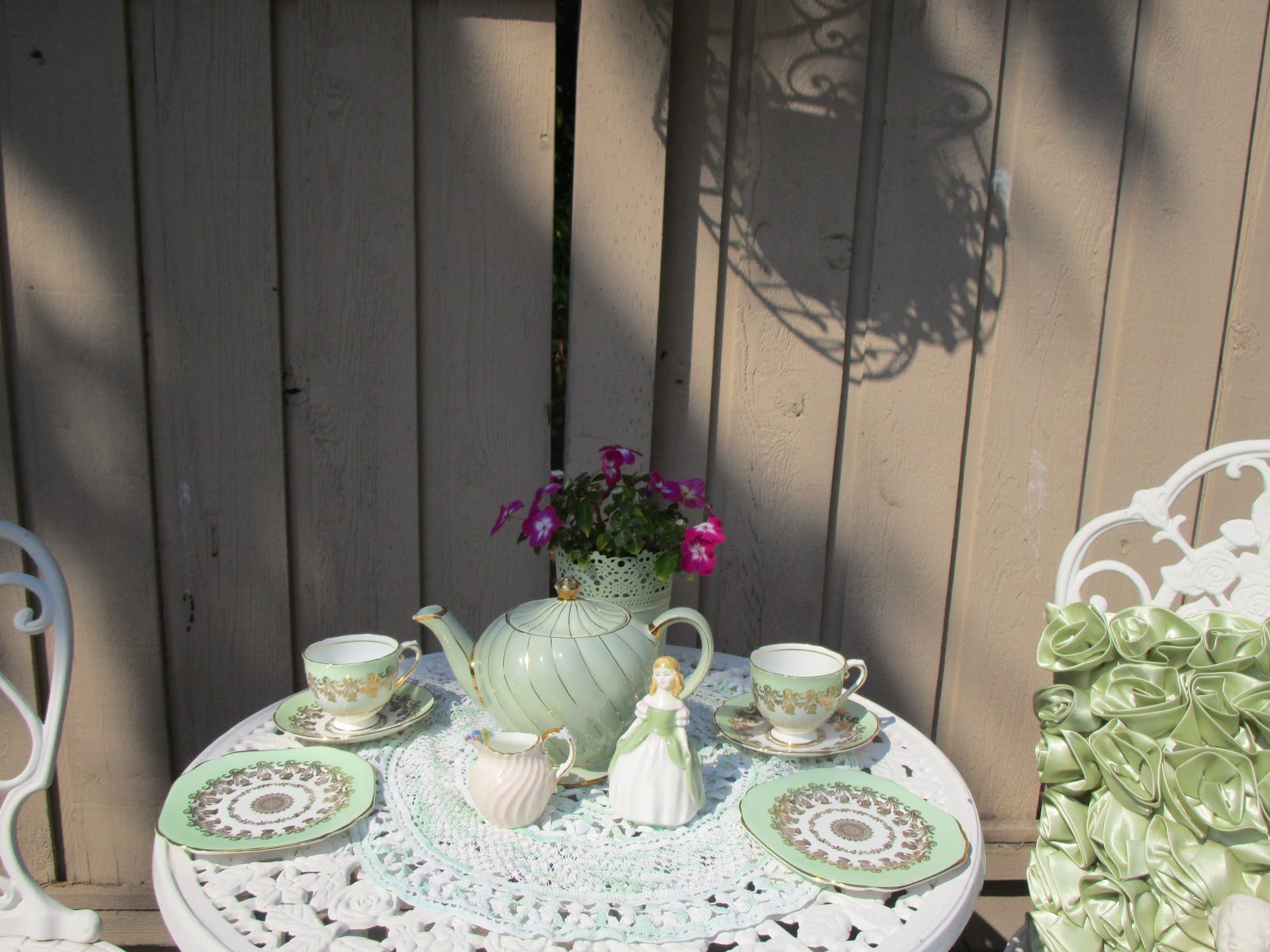 Karen's Cottage and Castle