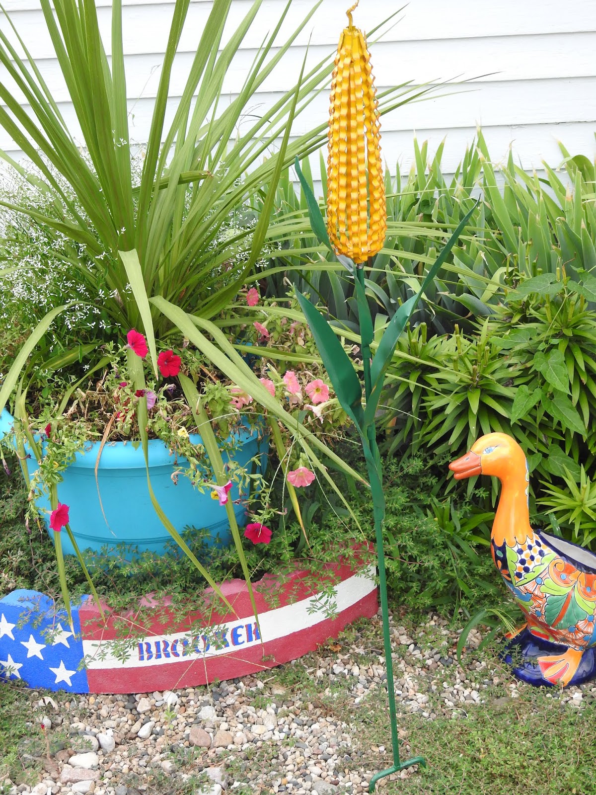 Barb and Butch's Big Adventure: Hwy 141 Garage Sale -First weekend each