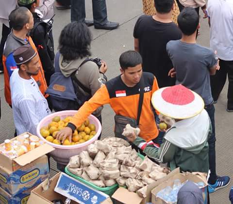 Rangkuman Foto dan Video dalam Aksi Bela Islam Jilid III Rangkuman Foto dan Video dalam Aksi Bela Islam Jilid III