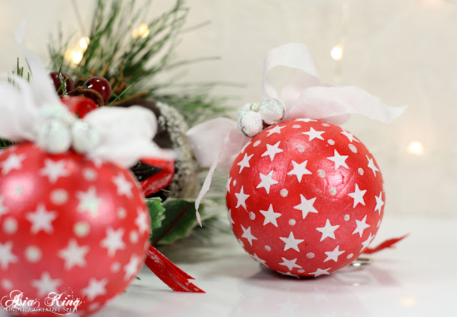 Easy shabby chic DIY Christmas bauble ornaments