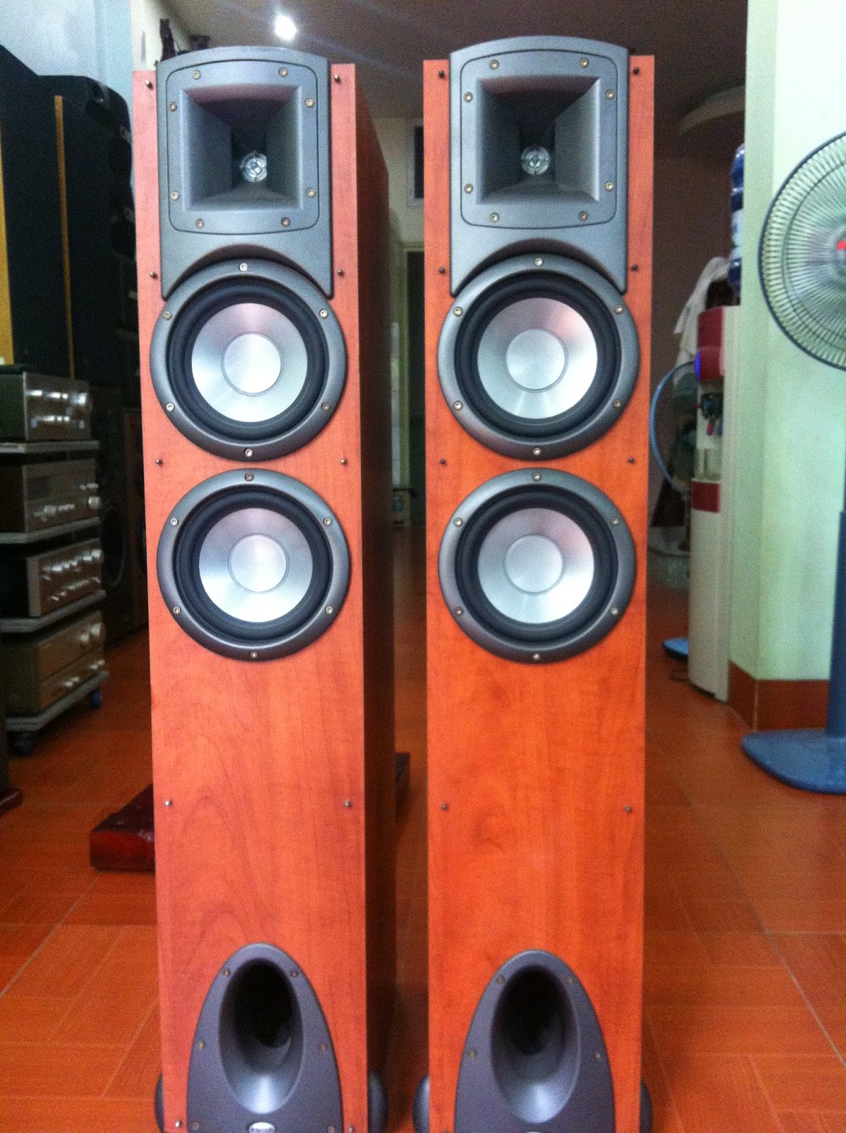 Mặt trước Klipsch - Synergy F2 Florstander CHY- Made in USA Mặt trước Klipsch - Synergy F2 Florstander CHY- Made in USA