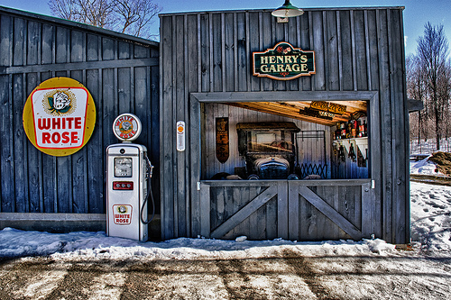 My 1928 Chevrolet: Found a few more photos of Vintage car repairs and