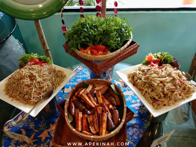 Pelayaran Tasik Sementara Menunggu Berbuka Puasa Tarikan Terbaharu Bukit Merah Laketown Resort 2019 Pelayaran Tasik Sementara Menunggu Berbuka Puasa Tarikan Terbaharu Bukit Merah Laketown Resort 2019