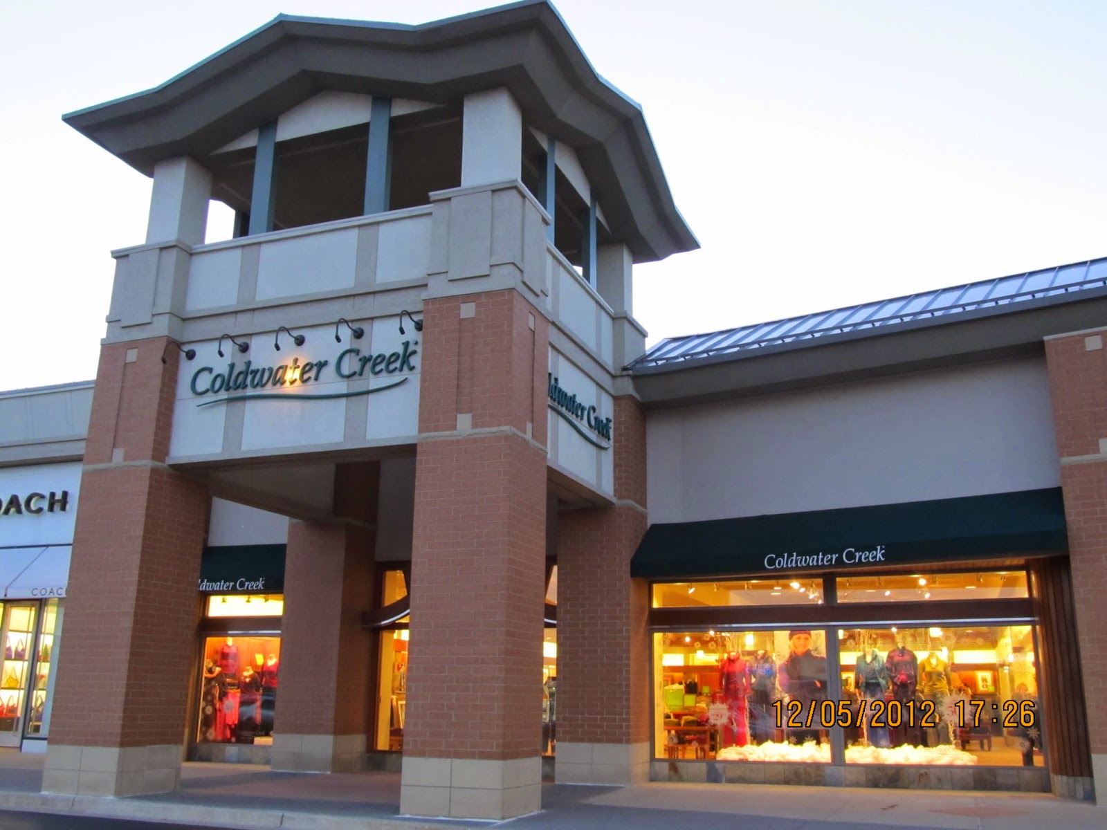 Trip to the Mall Geneva Commons (Geneva, IL)