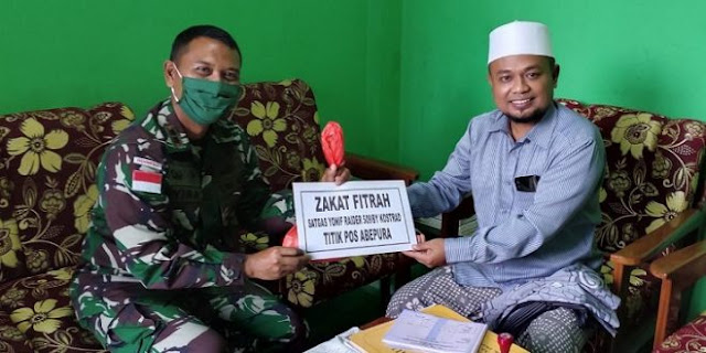 Satgas Raider 509 Serahkan Zakat Fitrah Kepada Kaum Dhu’afa dan Fakir Miskin Satgas Raider 509 Serahkan Zakat Fitrah Kepada Kaum Dhu’afa dan Fakir Miskin