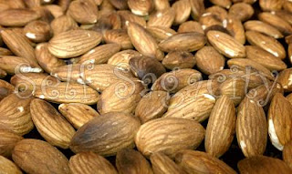 roasted almonds image
