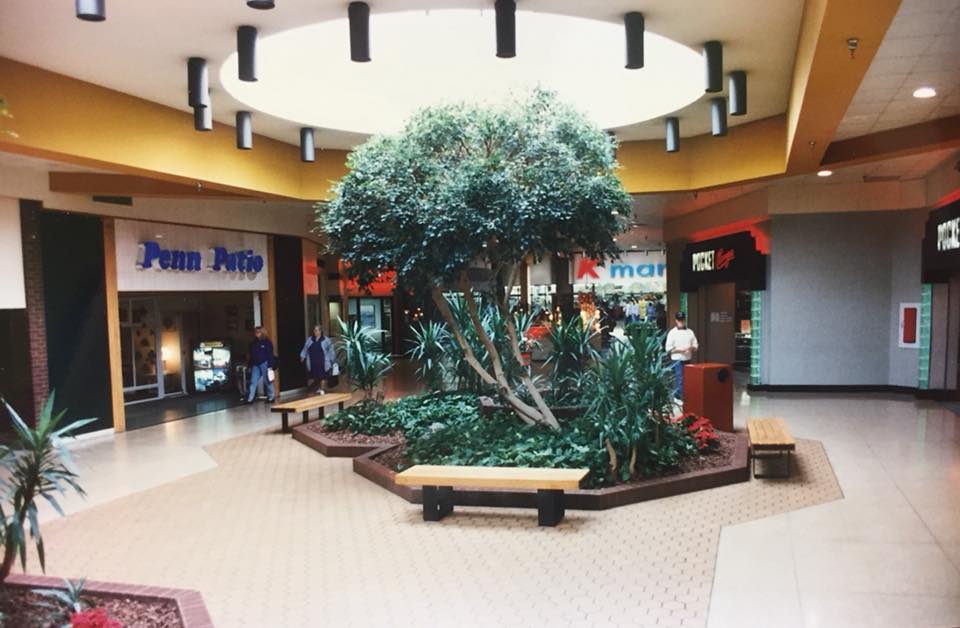 Neon Rocketship Schuylkill Mall In The 90's Pocket Change Arcade