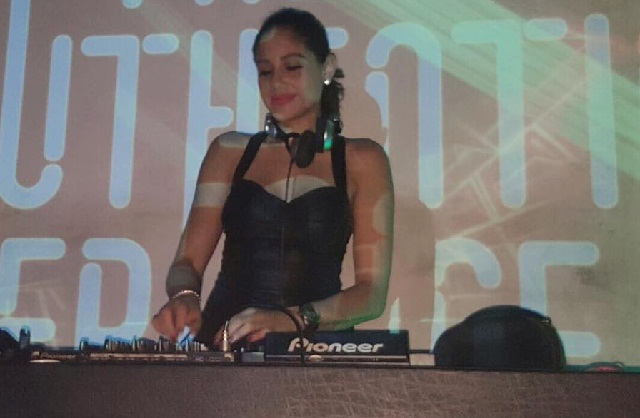 Daftar Dj Wanita Indonesia Paling Hot Dan Seksi Serta Foto Buat Kagum Netizen Melihat Live Mereka Daftar Dj Wanita Indonesia Paling Hot Dan Seksi Serta Foto Buat Kagum Netizen Melihat Live Mereka