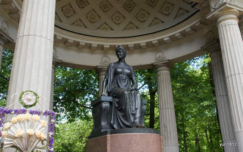 Памятник императрице Марии Федоровне 