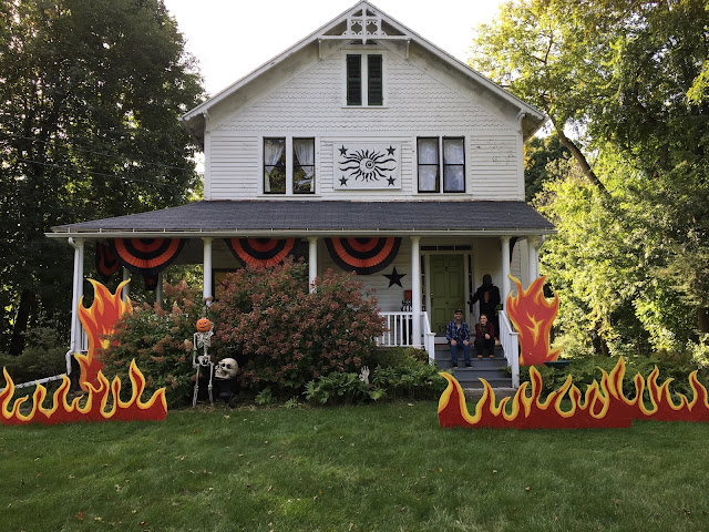 Shivers of Delight Blog: Outside Halloween Decor Enfield, CT