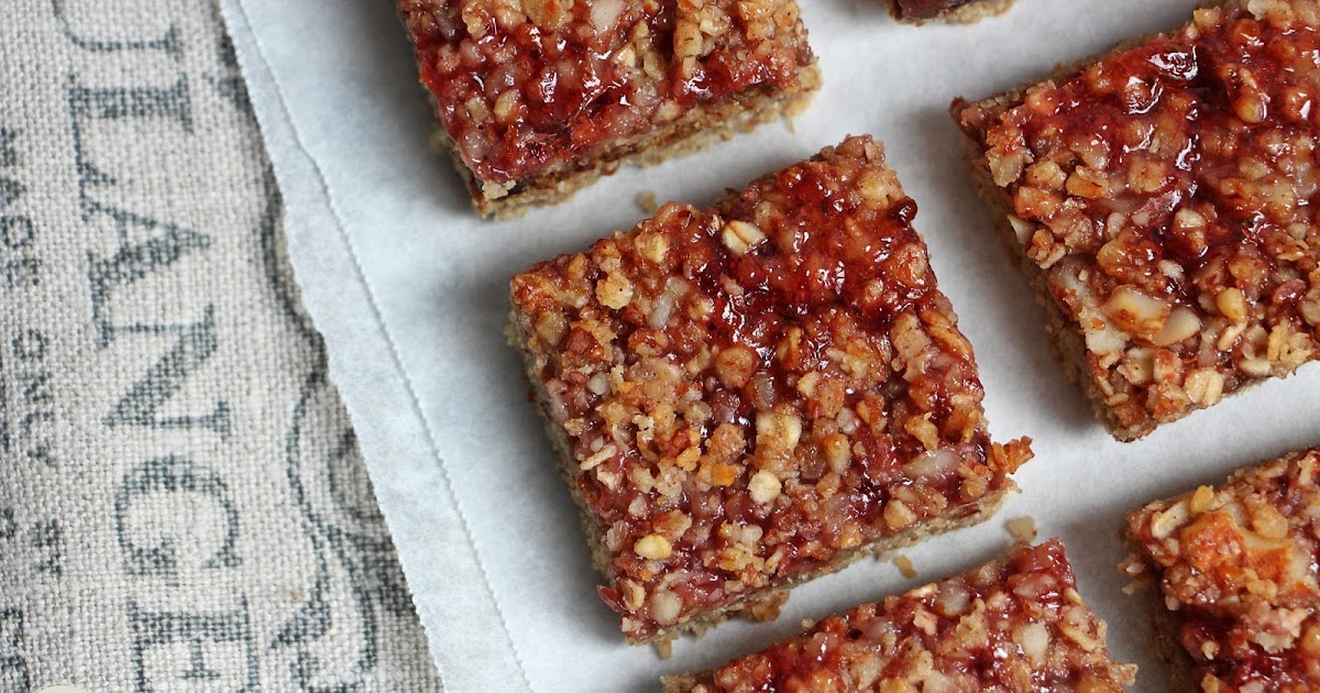 Barres de flocons d'avoine et d'amandes à la confiture Barres de flocons d'avoine et d'amandes à la confiture