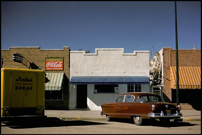 22 Beautiful Kodachrome Photos That Capture American Life in the 1950s