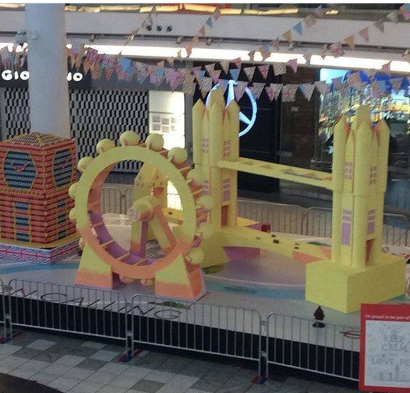 Pez Palz Friends of PEZ GUINNESS WORLD RECORD The largest PEZ