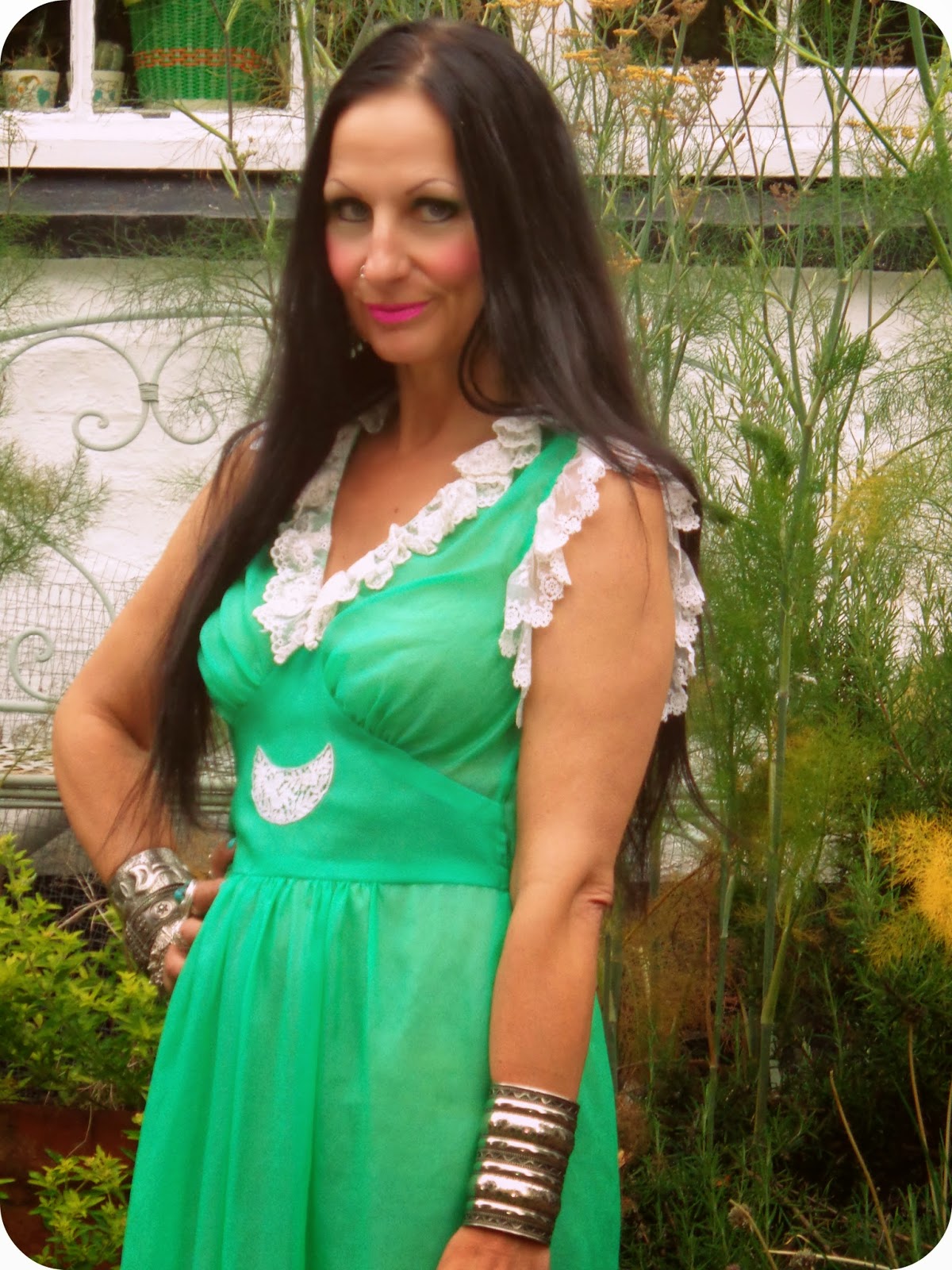 Vintage Vixen Night(ie) Fever