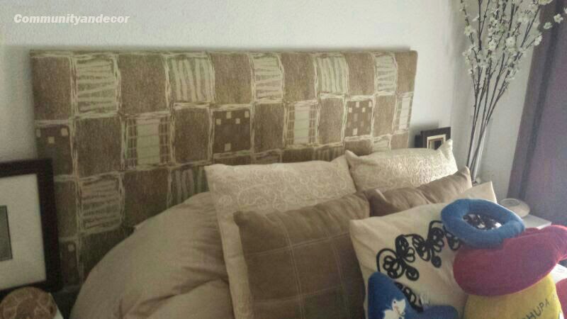 cabecero reciclado con una puerta antigua