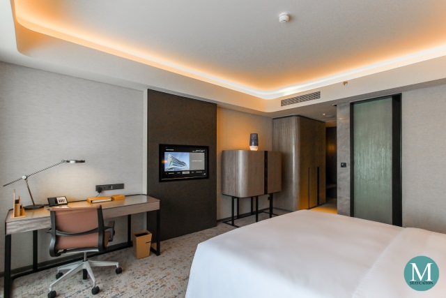 Bay View Deluxe King Room Conrad Manila