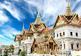 The Grand Palace Bangunan komples di Bangkok, Thailand