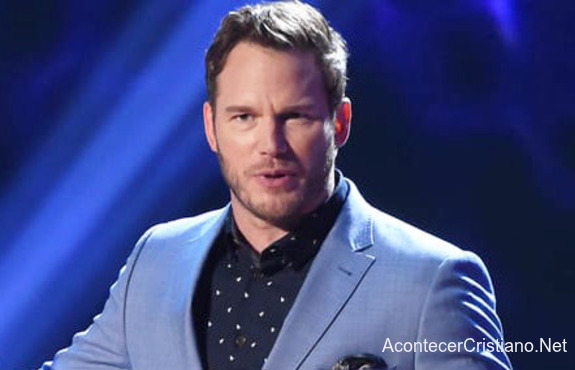 Chris Pratt: "Amo a Dios y es lo más importante para mí" Chris Pratt ante los jóvenes.