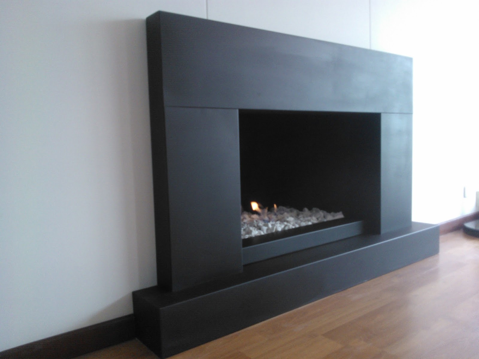 INDUSTRIAS UNIDAS: CHIMENEAS A GAS, ETANOL Y TRADICIONAL, ENCHAPES Y