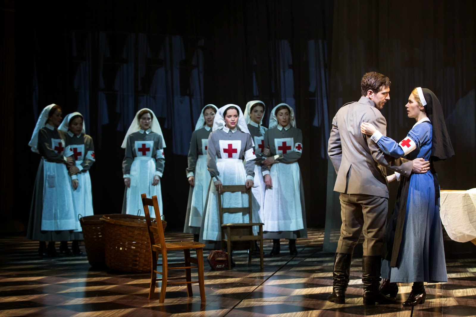 Доктор живаго пермь. Доктор живаго мастерская фоменко. Доктор живаго пермь. Доктор живаго мюзикл. Доктор живаго древо.