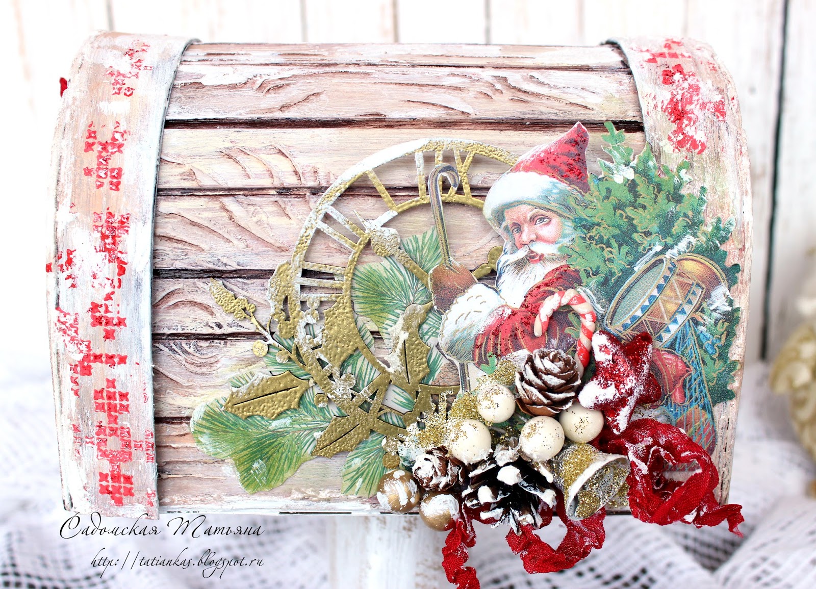 Новогодний почтовый ящик из коробки. Ящик для деда мороза в детском саду. Новогодний ящик для писем. Как сделать новогоднюю почту. Новогодний почтовый ящик своими руками.