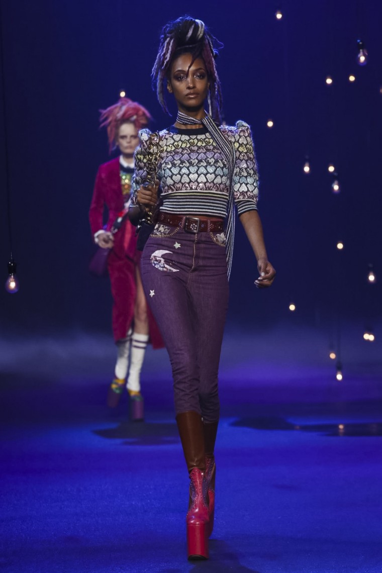 Marc Jacobs Spring Summer 2017 - New York Fashion Week marc-jacobs-spring-summer, marc-jacobs-printemps-ete, marc-jacobs-spring-summer-new-york-fashion-week, marc-jacobs-watch, montre-marc-jacobs, marc-jacobs-bag, sac-marc-jacobs, glasses-marc-jacobs, lunettes-marc-jacobs, dress-marc-jacobs, robe-marc-jacobs, du-dessin-aux-podiums, dudessinauxpodiums