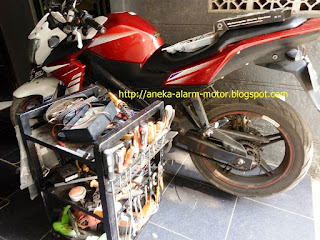 cara pasang alarm motor pada Yamaha Vixion NVL cara pasang alarm motor pada Yamaha Vixion NVL